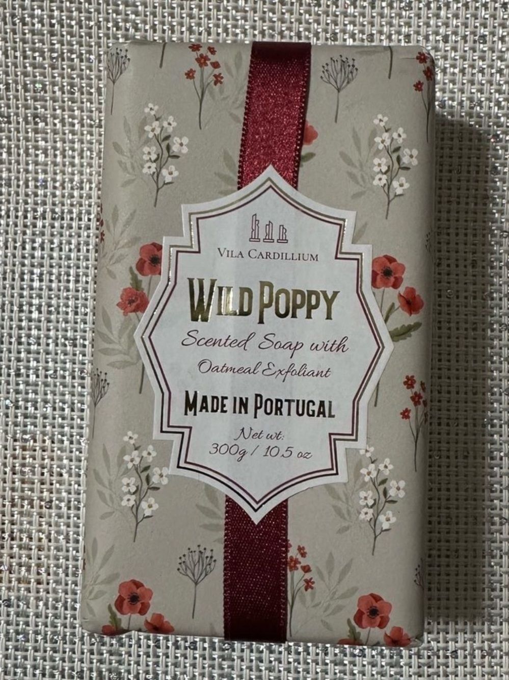 Vila Cardillium Wild Poppy Scented Soap with Oatmeal Exfoliant 1 Bar